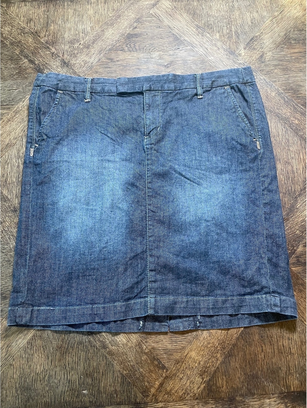 Converse Onestar cotton dark wash blue jean mini skirt size 12